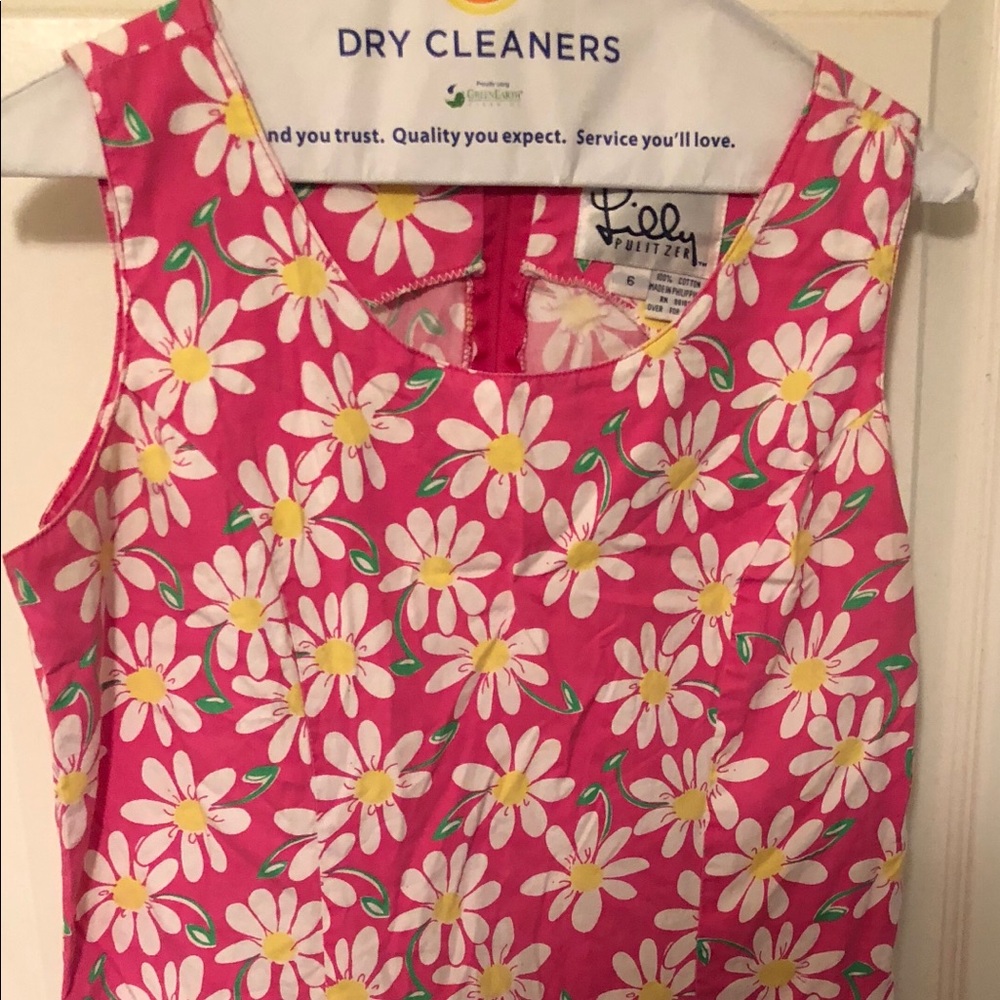 Lilly Pulitzer size 6 dress with front pockets
